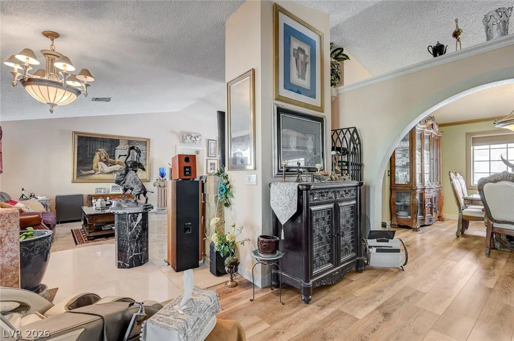 6790 Oakey, Las Vegas, NV 89146