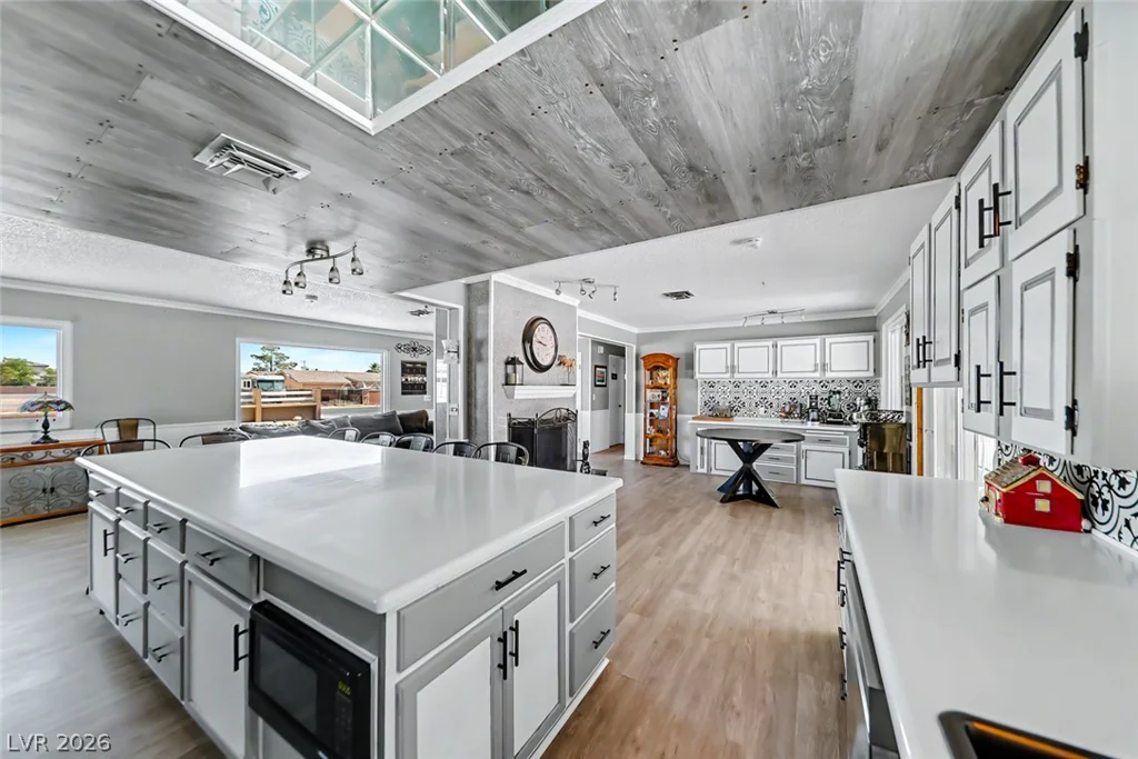 285 Shelbourne, Las Vegas, NV 89123