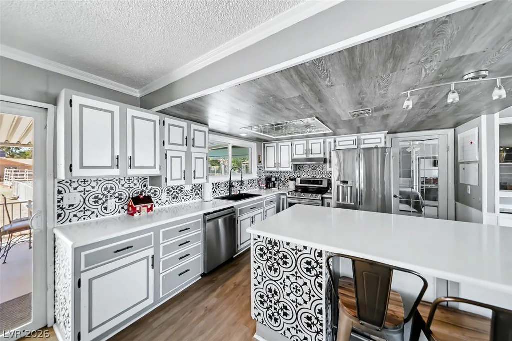 285 Shelbourne, Las Vegas, NV 89123