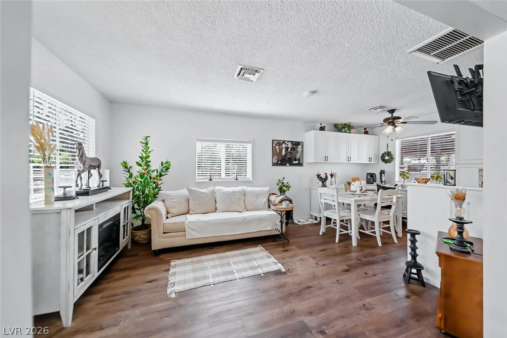 285 Shelbourne, Las Vegas, NV 89123