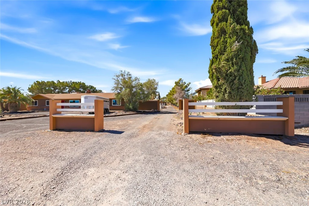 285 Shelbourne, Las Vegas, NV 89123