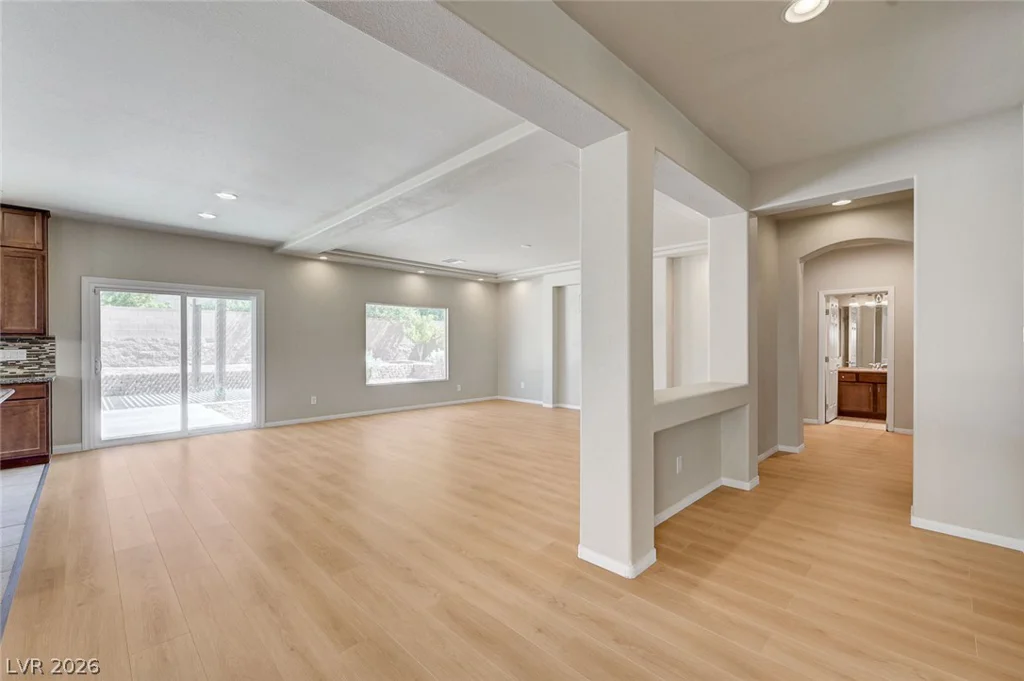 5562 Yarra Valley, Las Vegas, NV 89139