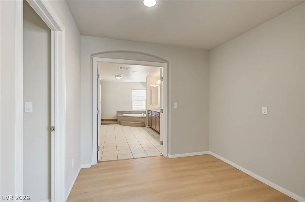 5562 Yarra Valley, Las Vegas, NV 89139