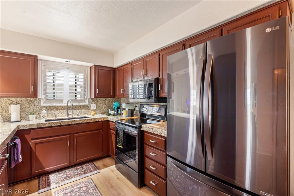 2725 Nellis, Las Vegas, NV 89121