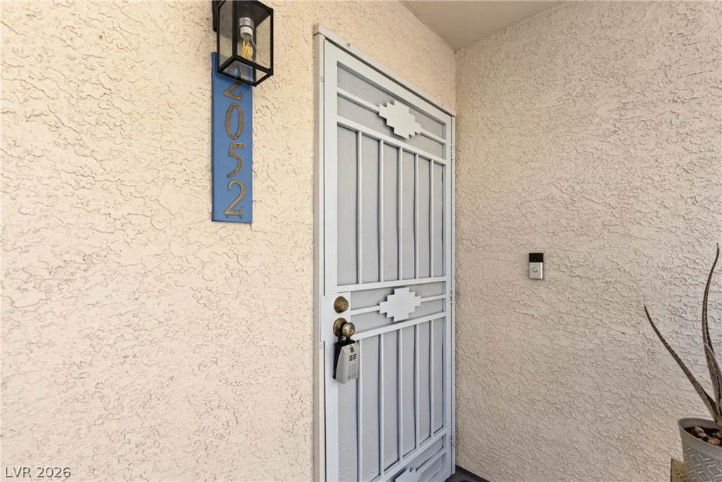 2725 Nellis, Las Vegas, NV 89121