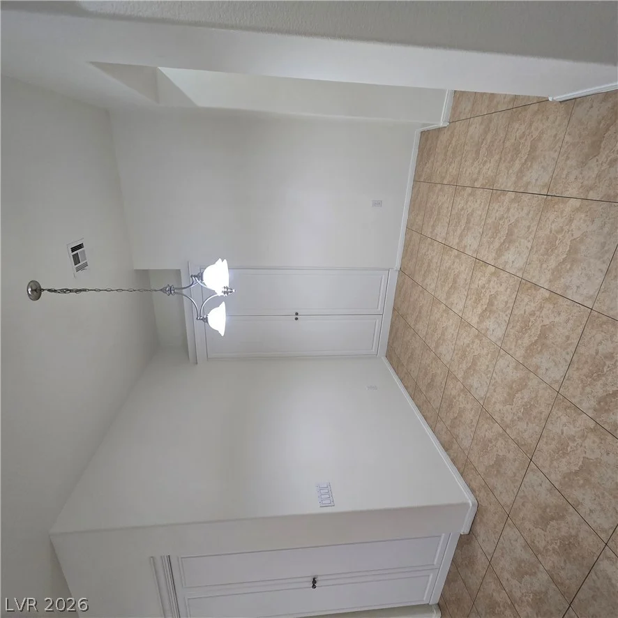 10109 Snow Crest, Las Vegas, NV 89134