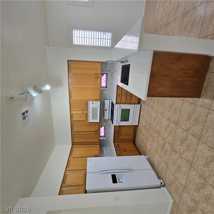 10109 Snow Crest, Las Vegas, NV 89134