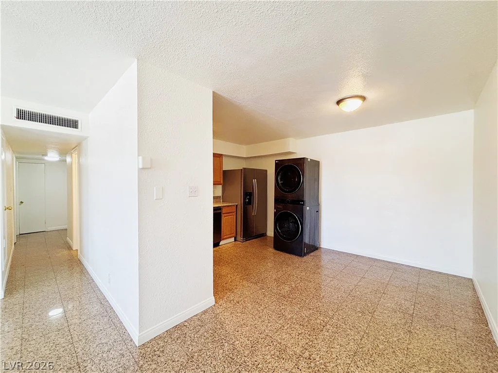 6108 Preston, Las Vegas, NV 89107