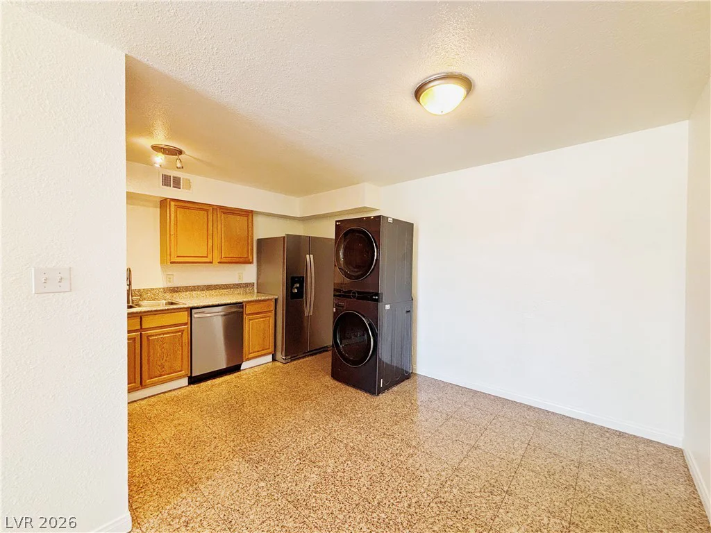 6108 Preston, Las Vegas, NV 89107