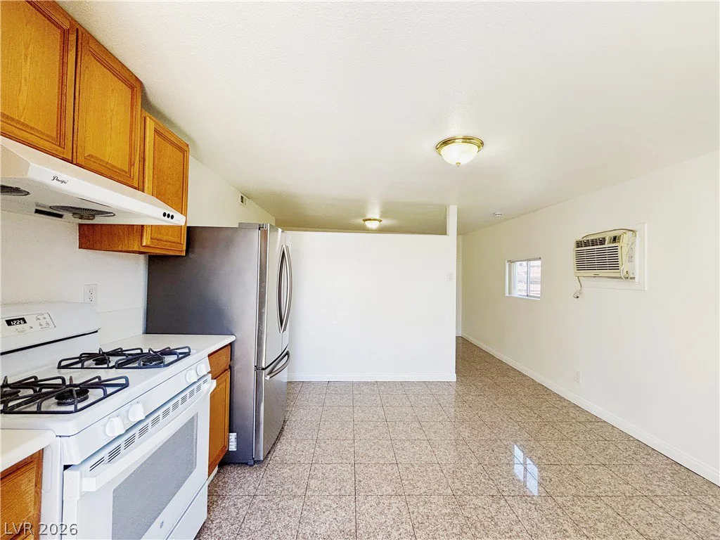 6108 Preston, Las Vegas, NV 89107