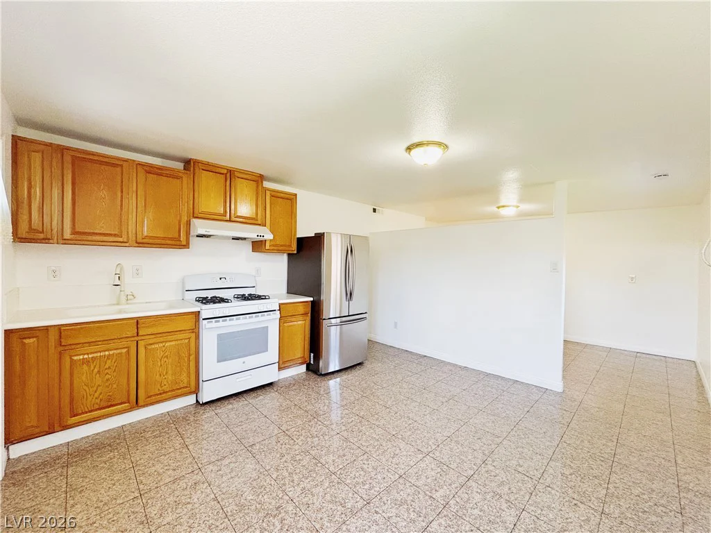 6108 Preston, Las Vegas, NV 89107