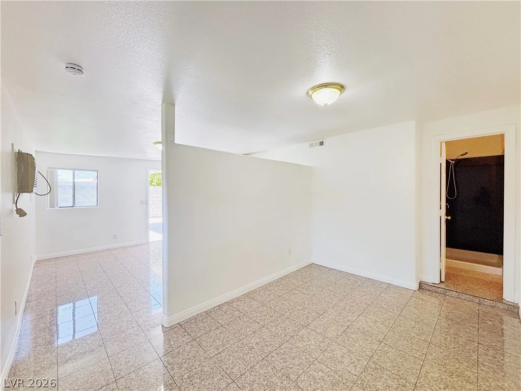 6108 Preston, Las Vegas, NV 89107