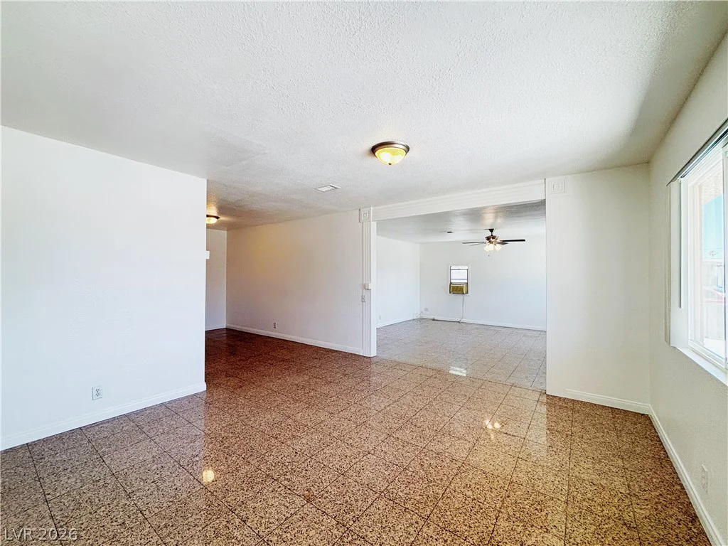 6108 Preston, Las Vegas, NV 89107
