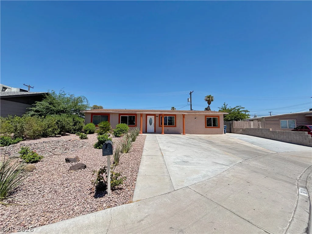 6108 Preston, Las Vegas, NV 89107