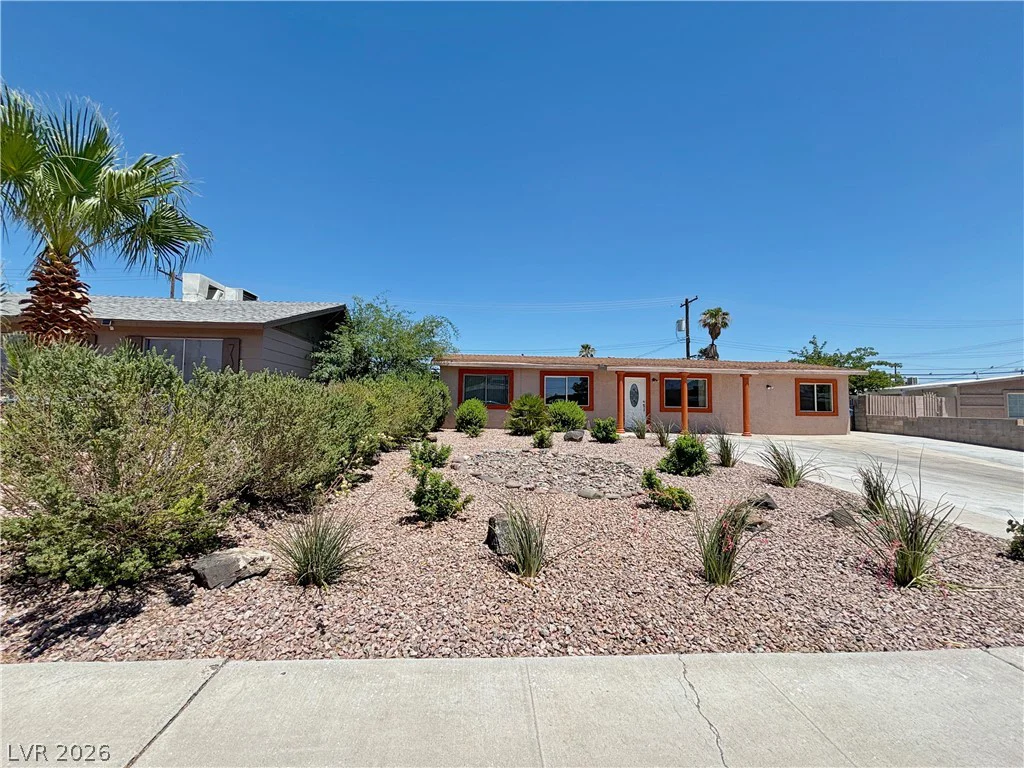 6108 Preston, Las Vegas, NV 89107