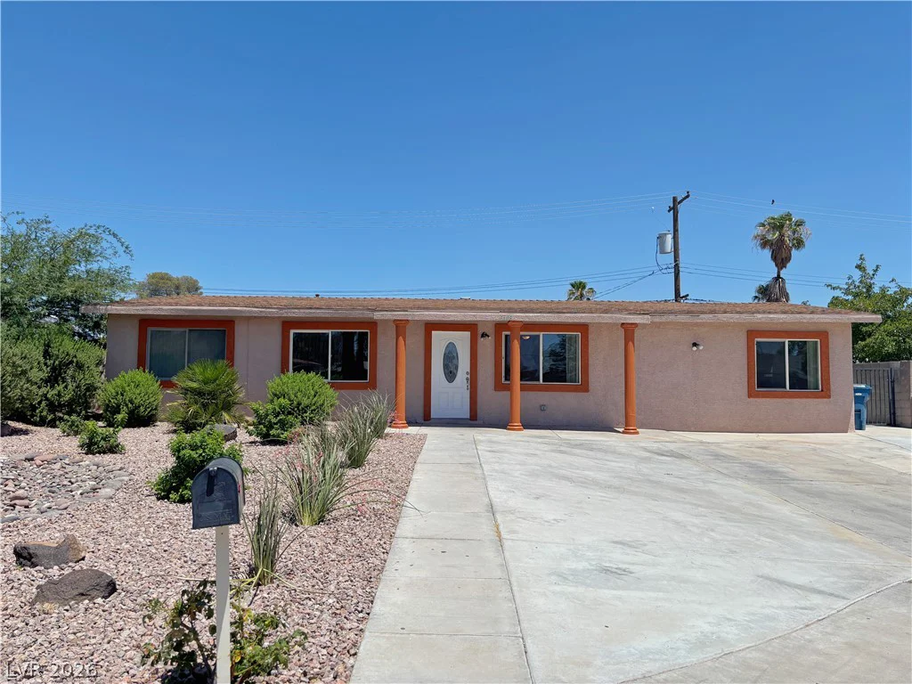 6108 Preston, Las Vegas, NV 89107