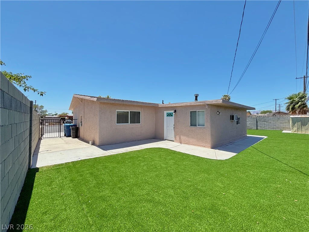 6108 Preston, Las Vegas, NV 89107