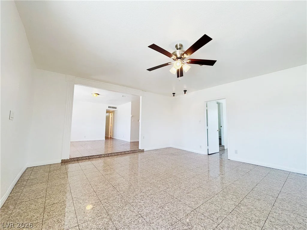 6108 Preston, Las Vegas, NV 89107