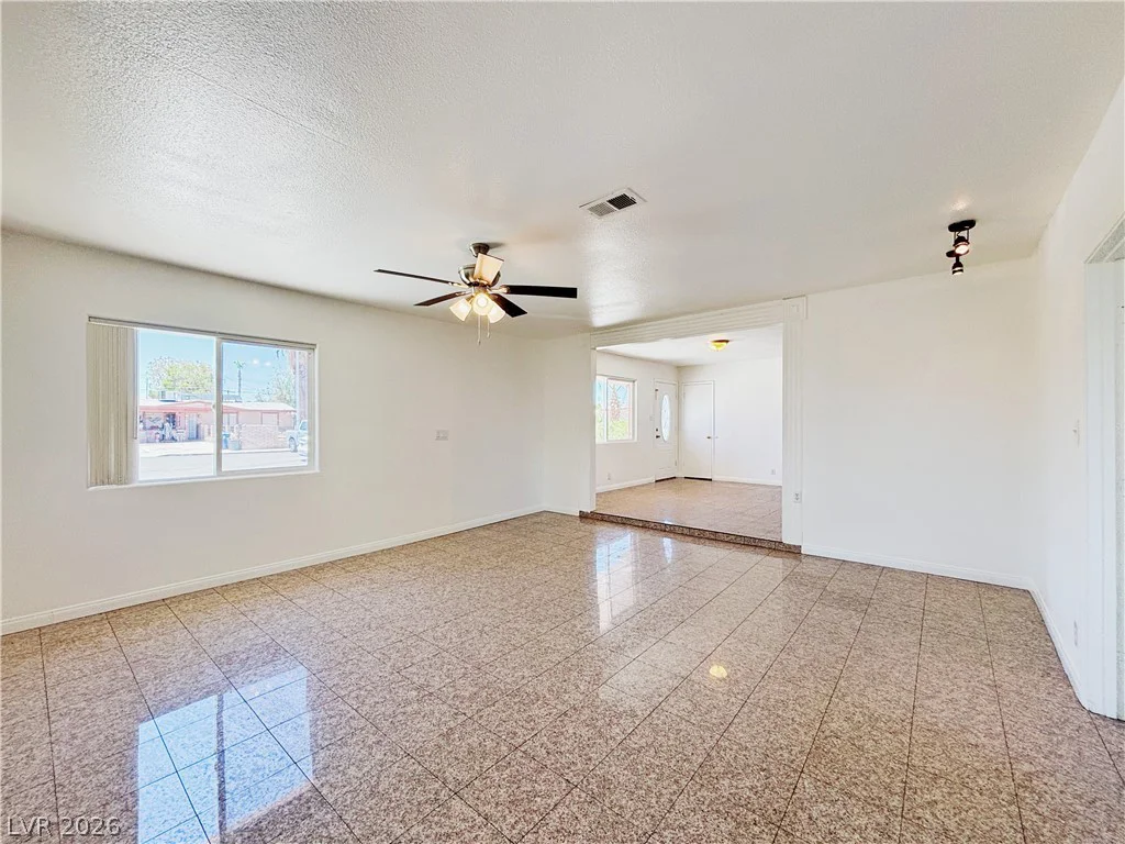 6108 Preston, Las Vegas, NV 89107
