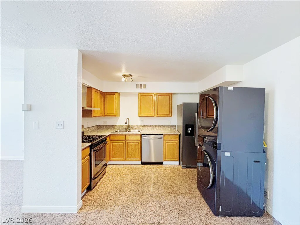 6108 Preston, Las Vegas, NV 89107