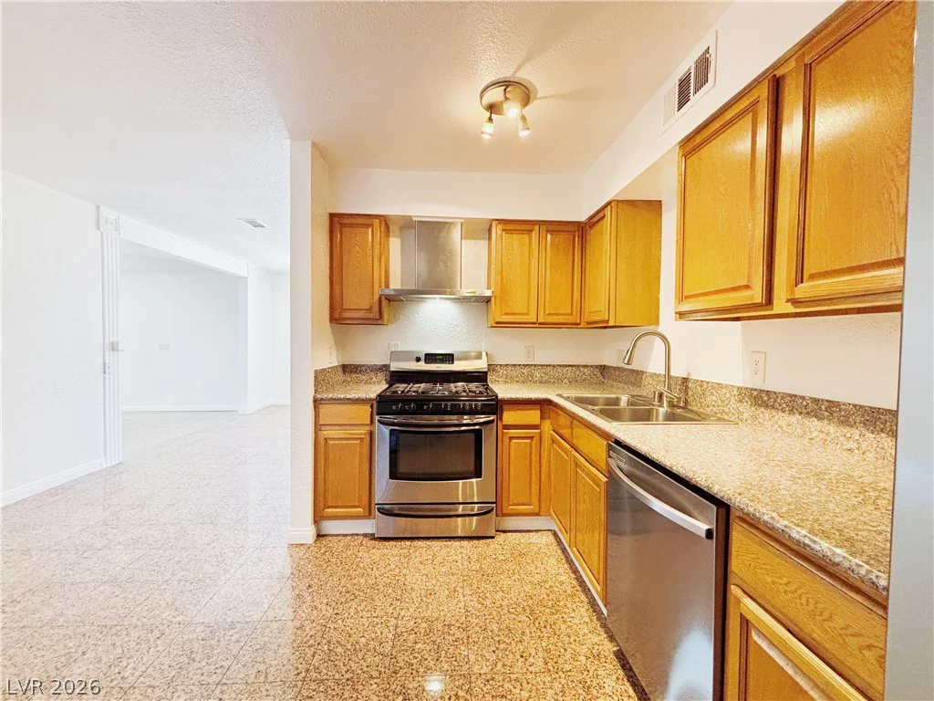 6108 Preston, Las Vegas, NV 89107
