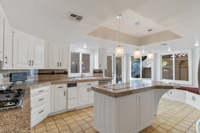 7656 Boca Raton, Las Vegas, NV 89113