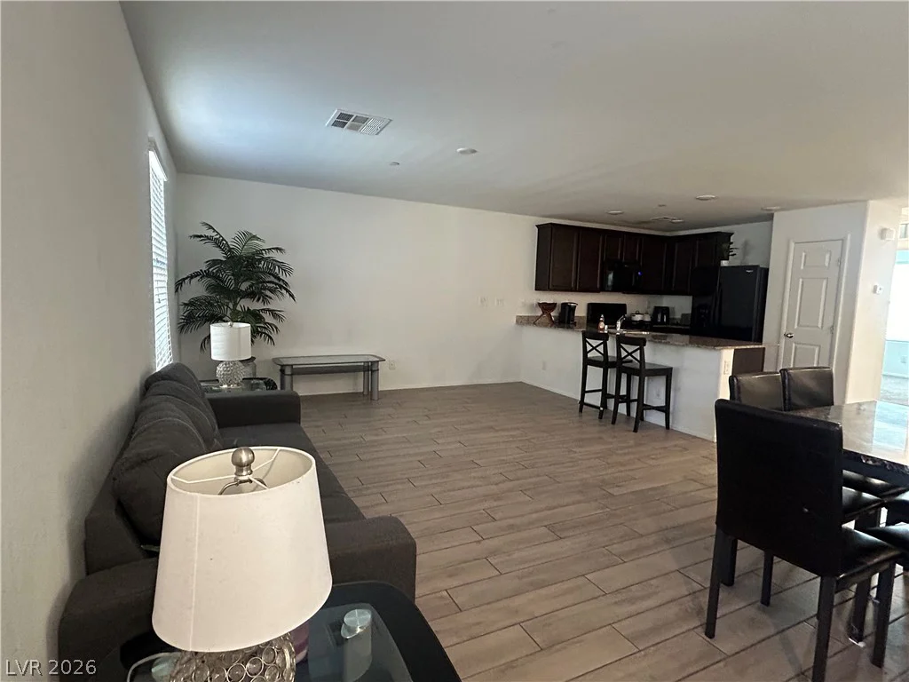 4520 Woolcomber, Las Vegas, NV 89115
