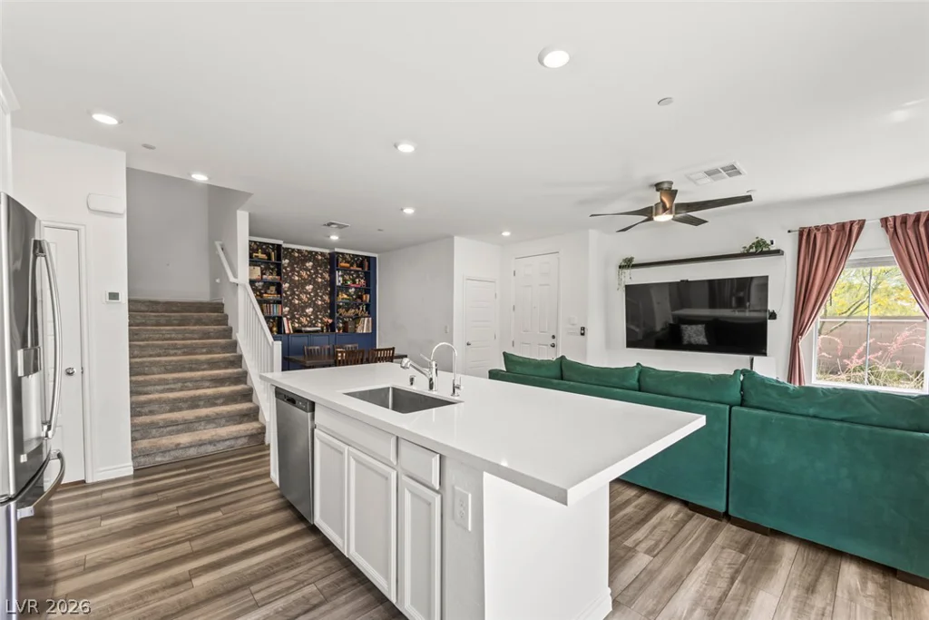 7204 Decatur, North Las Vegas, NV 89131
