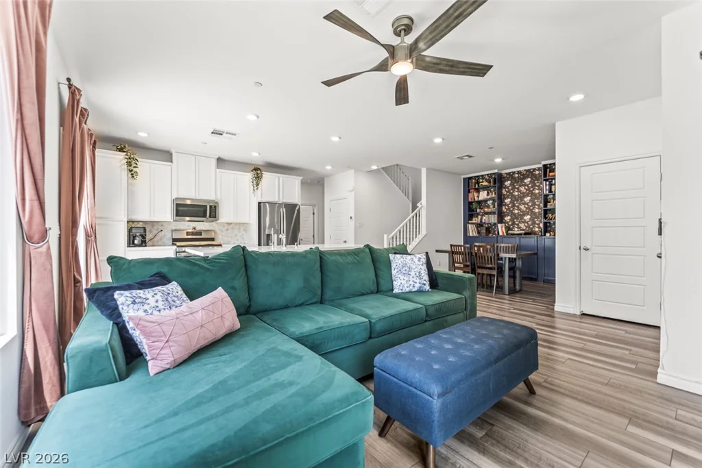7204 Decatur, North Las Vegas, NV 89131