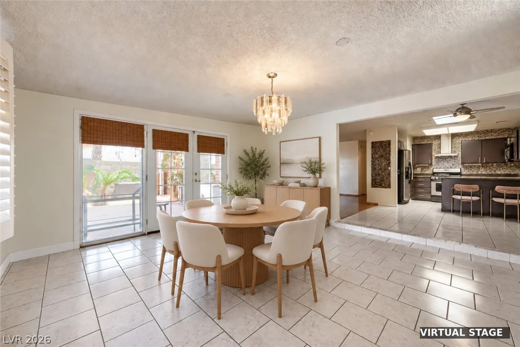 6712 Oak Valley, Las Vegas, NV 89103