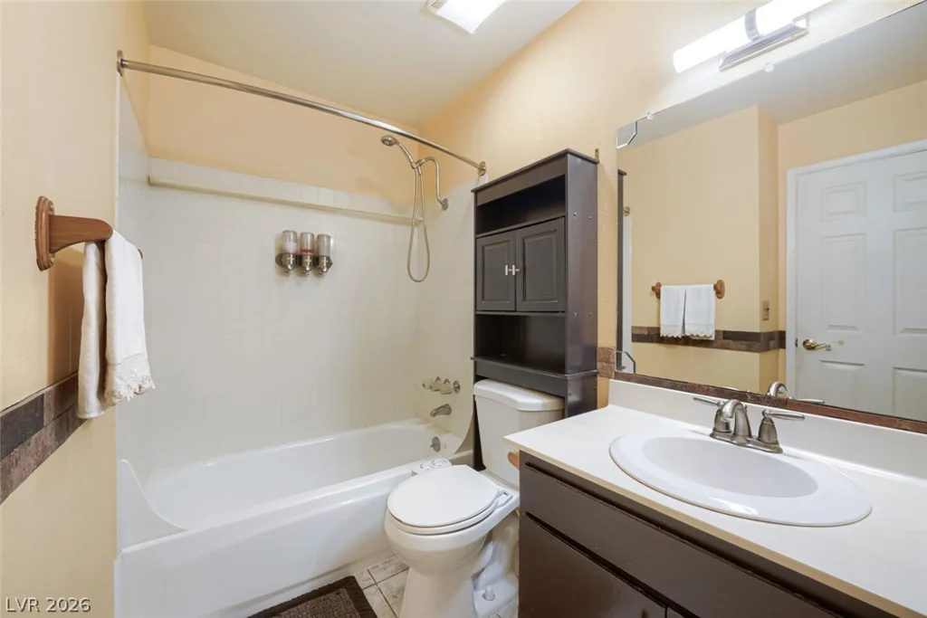 6712 Oak Valley, Las Vegas, NV 89103