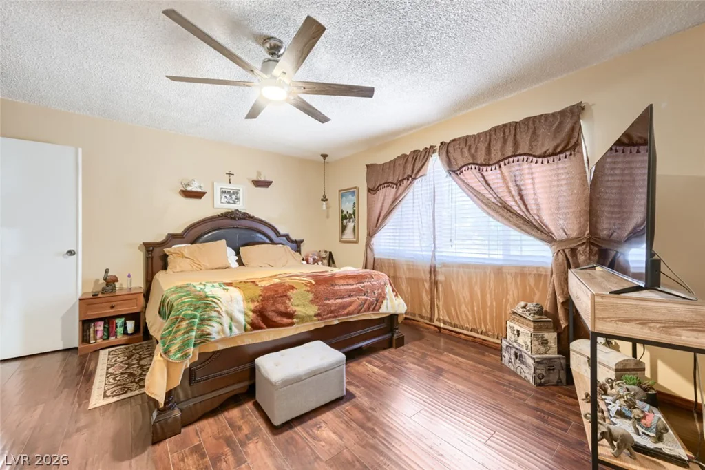 3572 Regents, Las Vegas, NV 89121