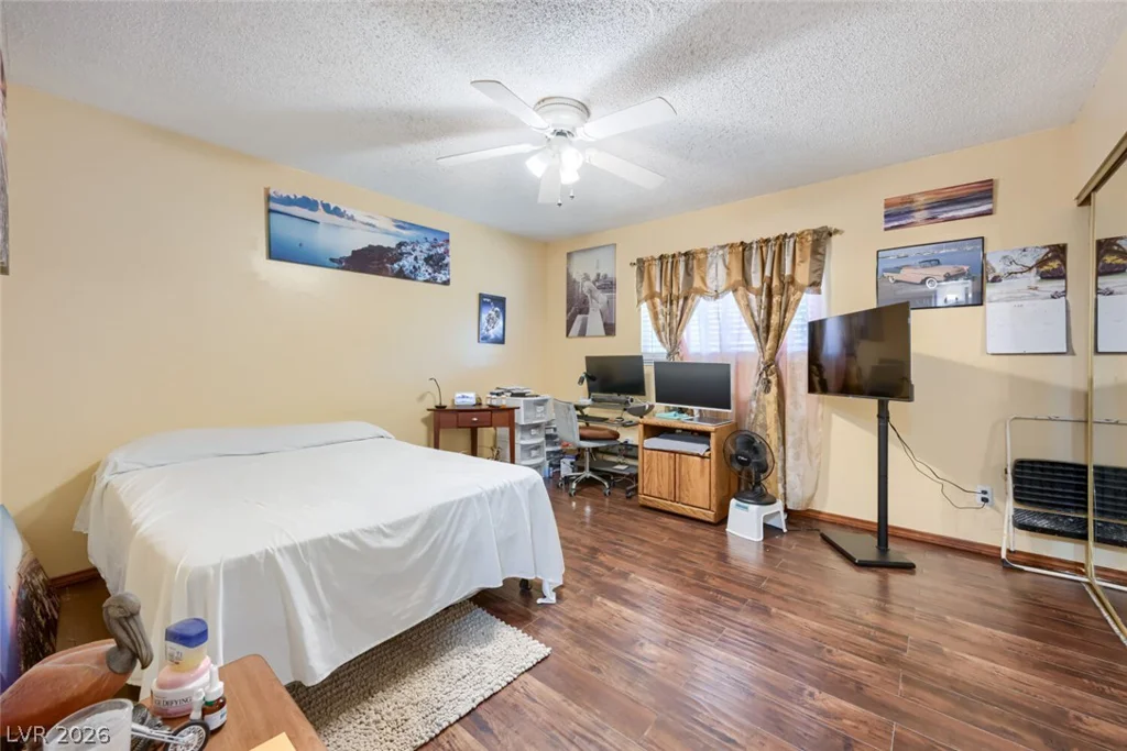 3572 Regents, Las Vegas, NV 89121