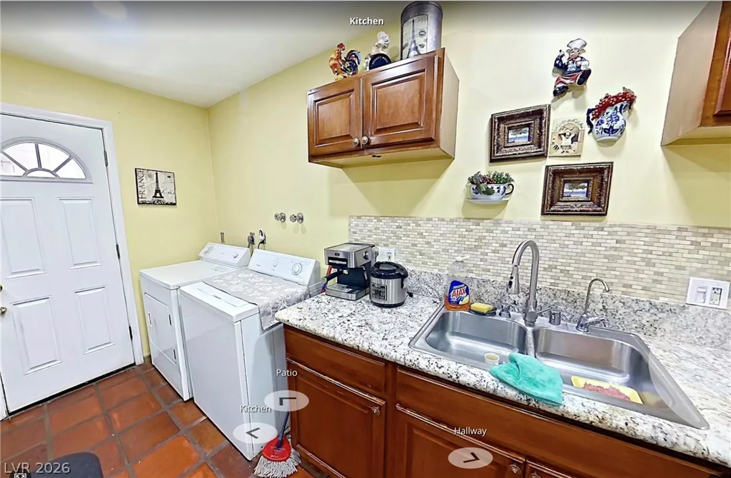 3572 Regents, Las Vegas, NV 89121