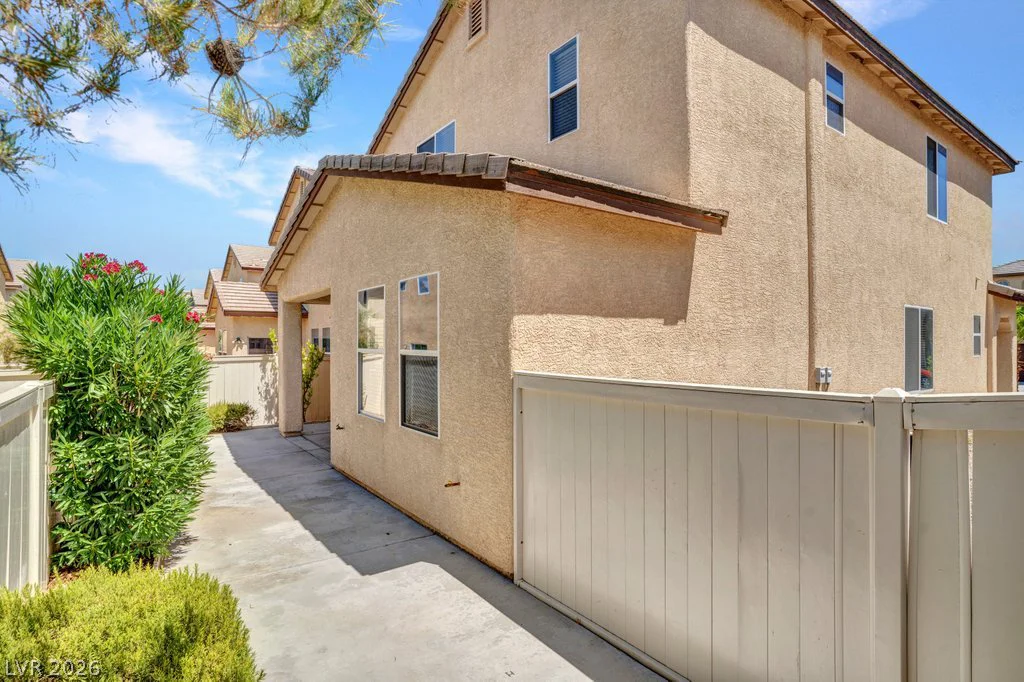 5016 Crimson Mare, Las Vegas, NV 89139