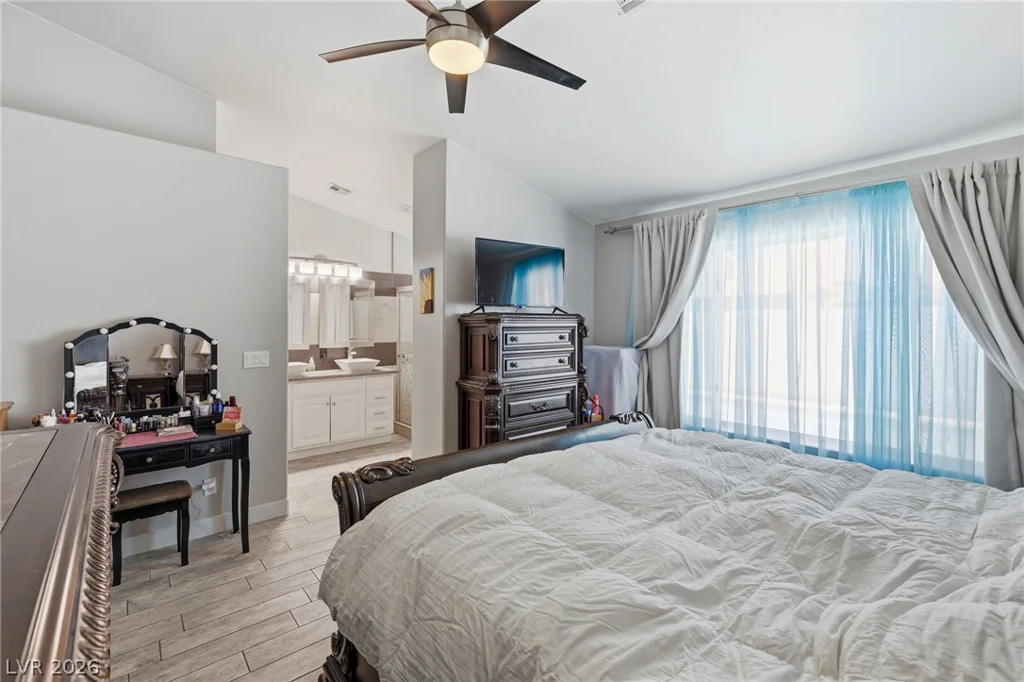 5029 Sunrise Falls, North Las Vegas, NV 89031