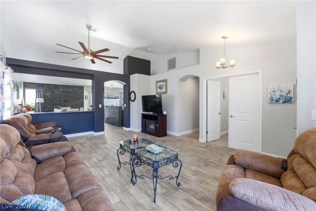5029 Sunrise Falls, North Las Vegas, NV 89031