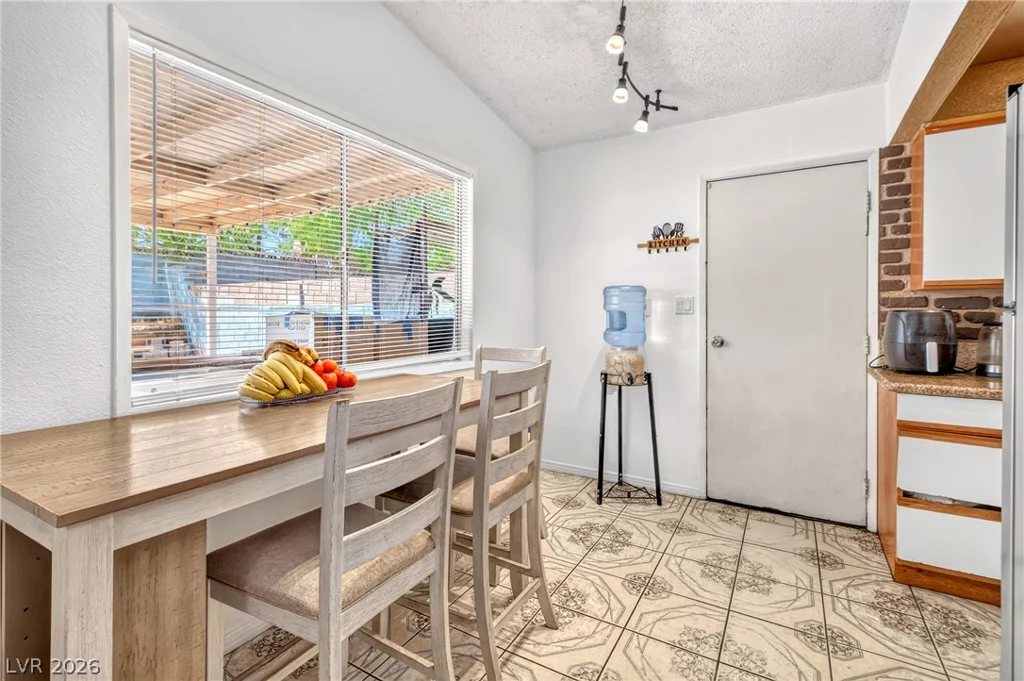 2224 La Sombra, Las Vegas, NV 89108
