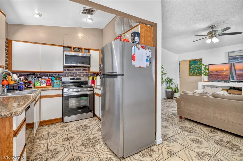 2224 La Sombra, Las Vegas, NV 89108
