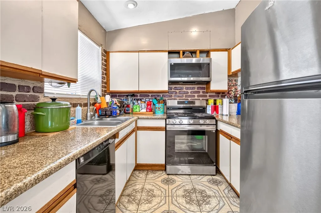 2224 La Sombra, Las Vegas, NV 89108