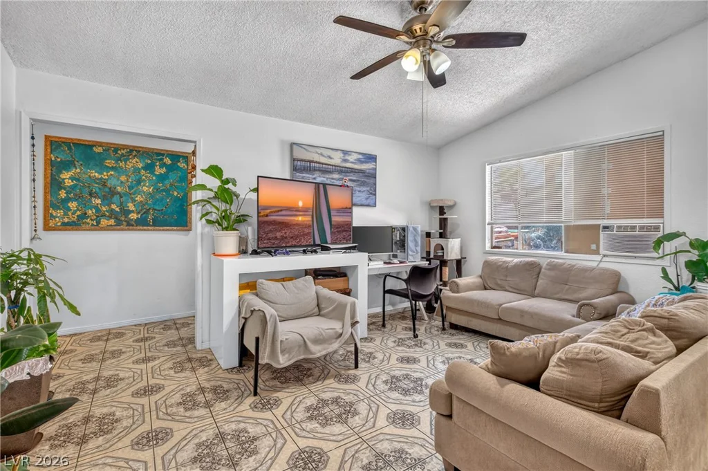 2224 La Sombra, Las Vegas, NV 89108