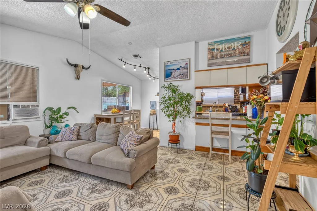 2224 La Sombra, Las Vegas, NV 89108