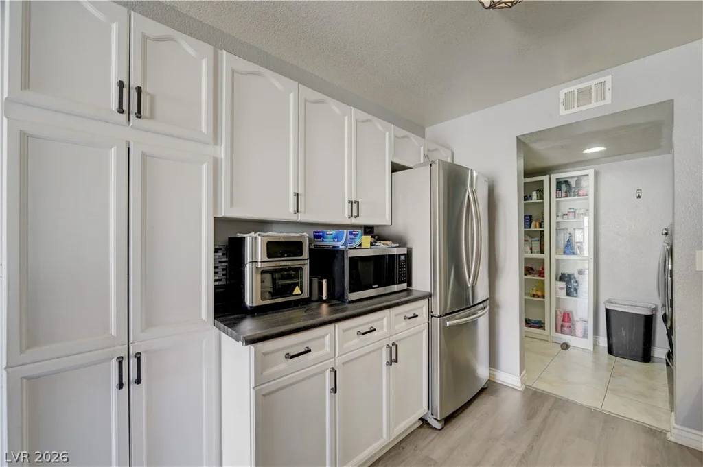 8012 Delbonita, Las Vegas, NV 89147
