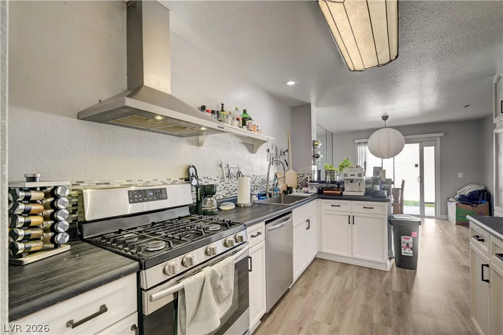 8012 Delbonita, Las Vegas, NV 89147