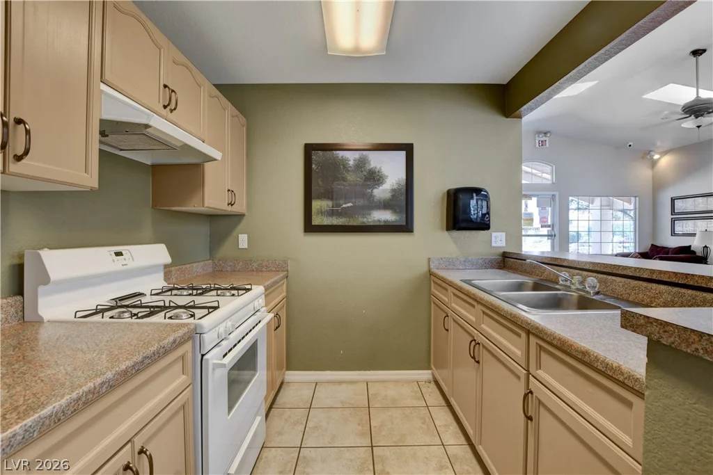 8012 Delbonita, Las Vegas, NV 89147