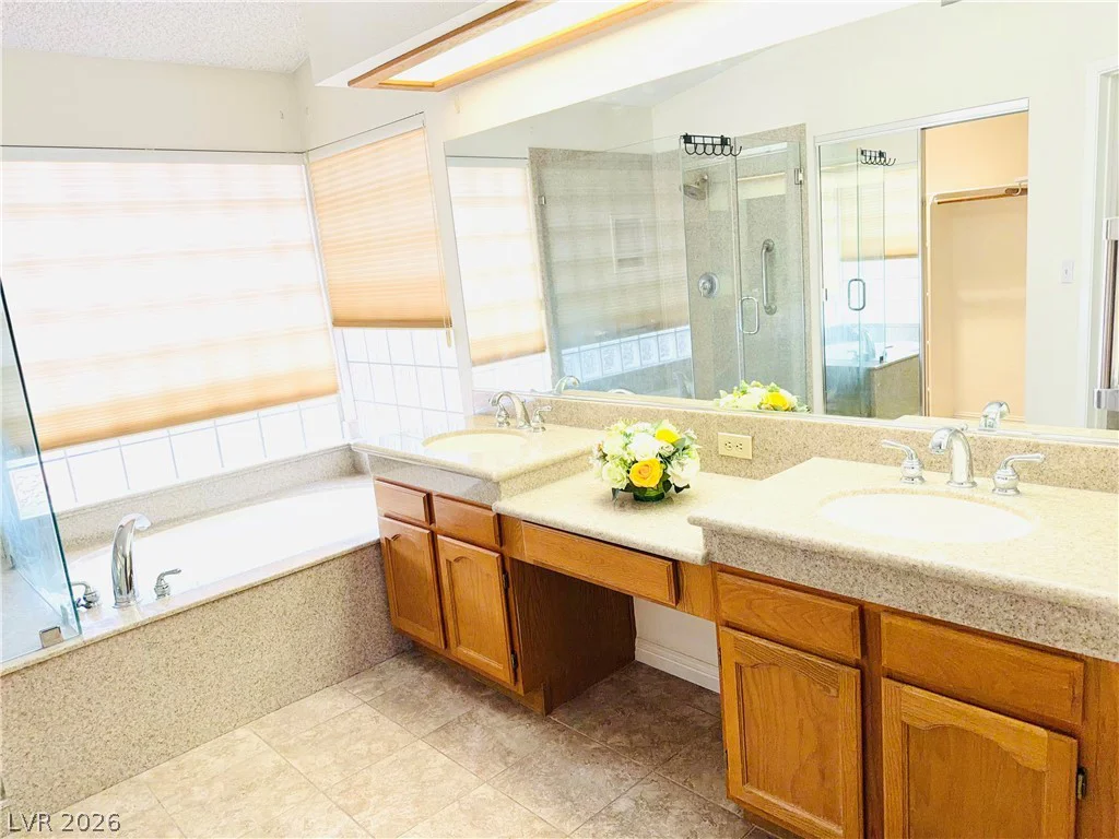8405 Justine, Las Vegas, NV 89128