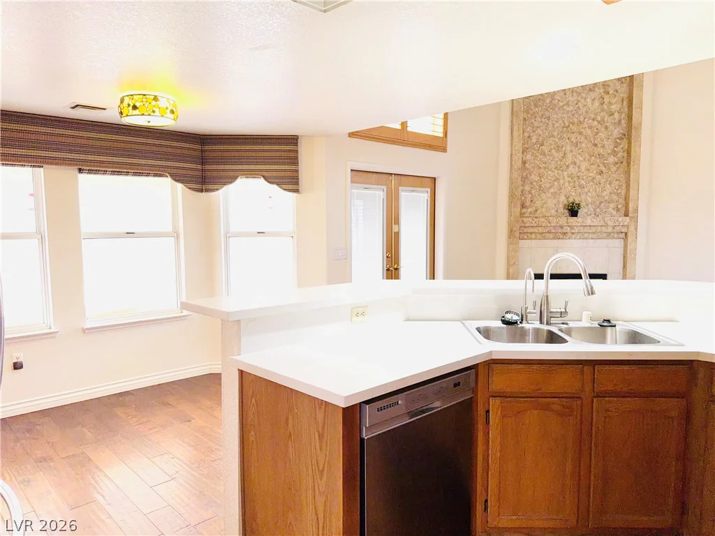 8405 Justine, Las Vegas, NV 89128