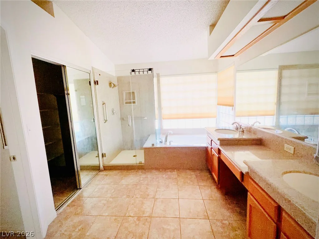 8405 Justine, Las Vegas, NV 89128