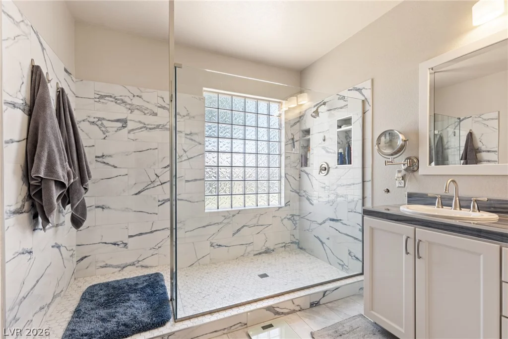 194 Glenbrook Estates, Las Vegas, NV 89183