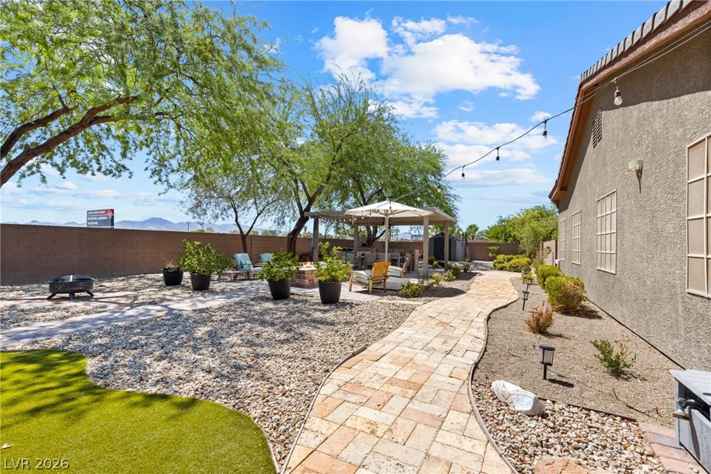 194 Glenbrook Estates, Las Vegas, NV 89183
